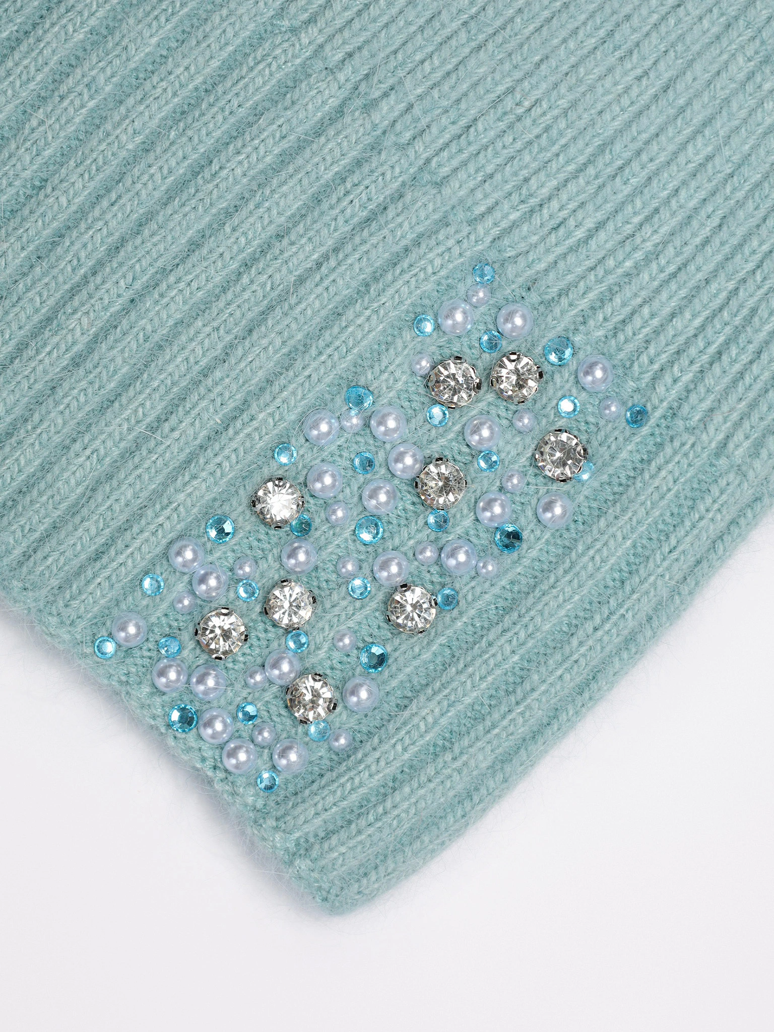 Шапка-бини двойная со стразами и бусинами в ассортименте